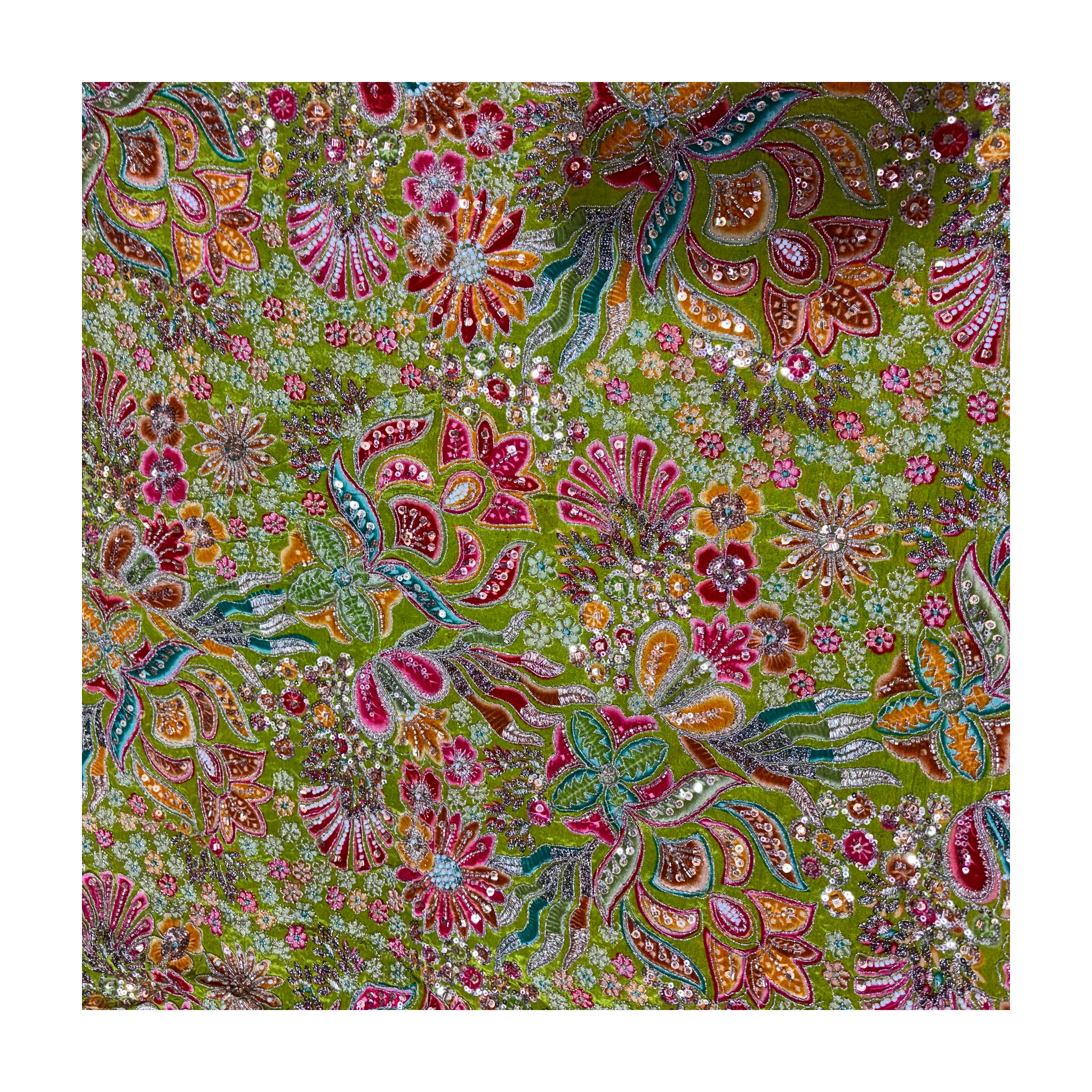 product listing ke liye title and description likho, SEO wala, aur sabhi fabrics ke color batao, color name batao.